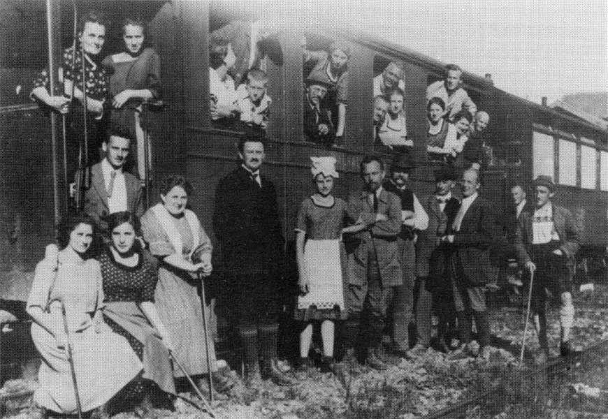 Wandergruppe 1921 bei der Abfahrt